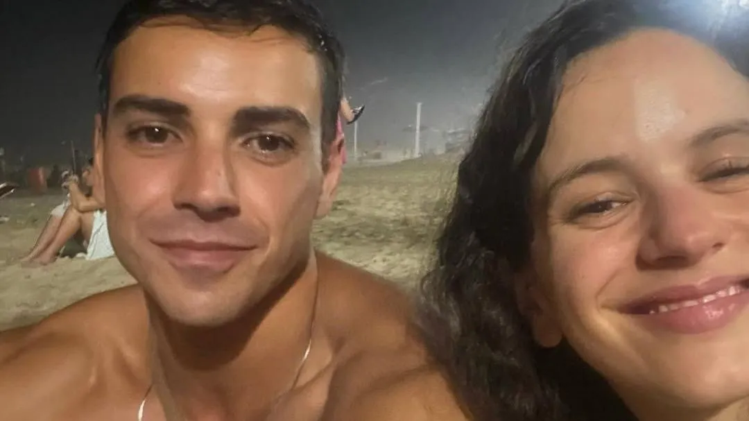 Jovem viraliza após passar virada de ano com Rosalía; veja fotos | CNN Brasil