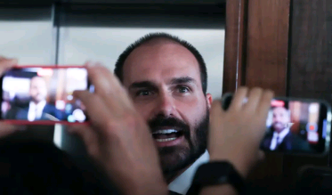 PF determina retorno imediato de Eduardo Bolsonaro a cargo de escrivão