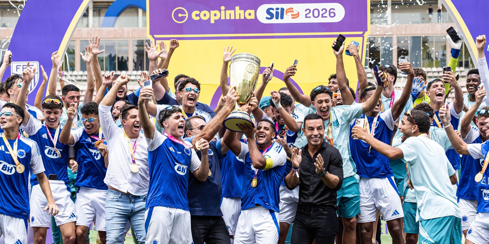 Análise Hipotética: Cruzeiro Conquista Bicampeonato Invicto da Copinha em 2026