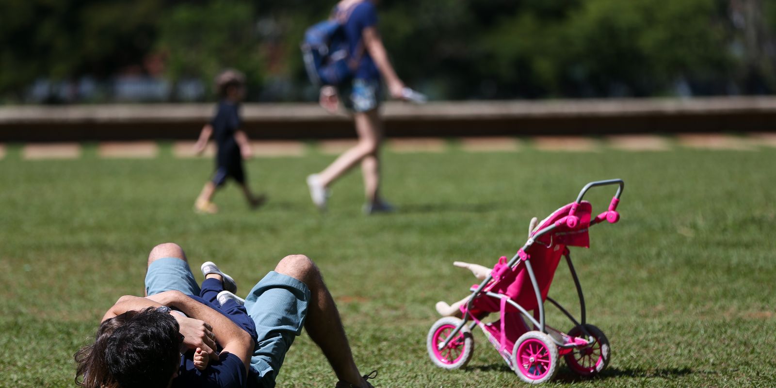 Cenário Hipotético: Aprovação de Licença-Paternidade de Até 20 Dias no Senado (PL 5811/2025)