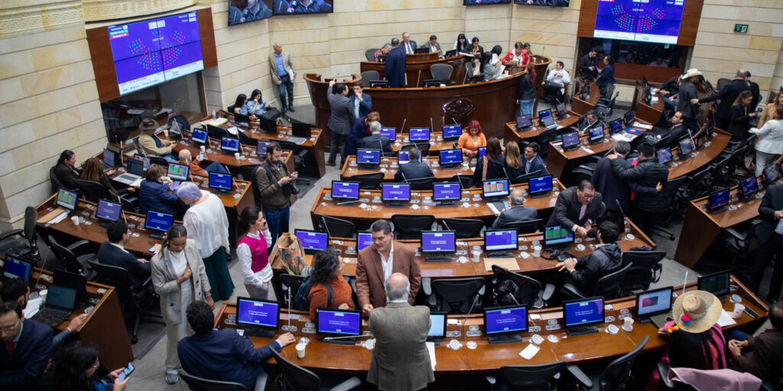 Pacto Histórico Alcança Maior Representação Feminina no Senado Colombiano