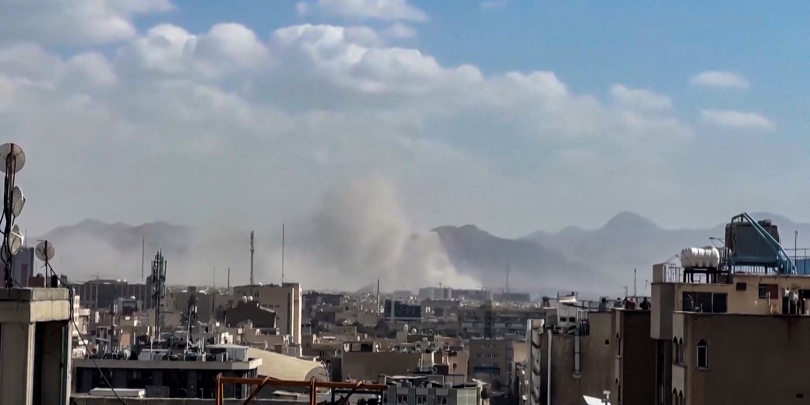 Cenário Especulativo: Relatos de Intenso Conflito no Oriente Médio e Alegações Não Confirmadas