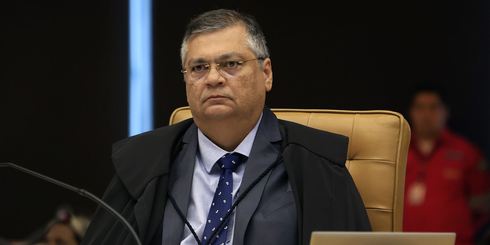 Flávio Dino (STF) Reafirma Necessidade de Homologação do STJ para Decisões Estrangeiras no Brasil