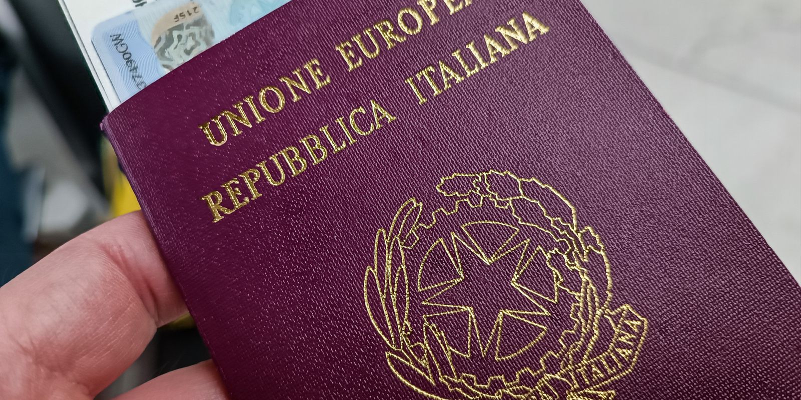Cidadania Italiana Iure Sanguinis: Corte Suprema Reforça Permanência do Direito e Flexibiliza Acesso Judicial