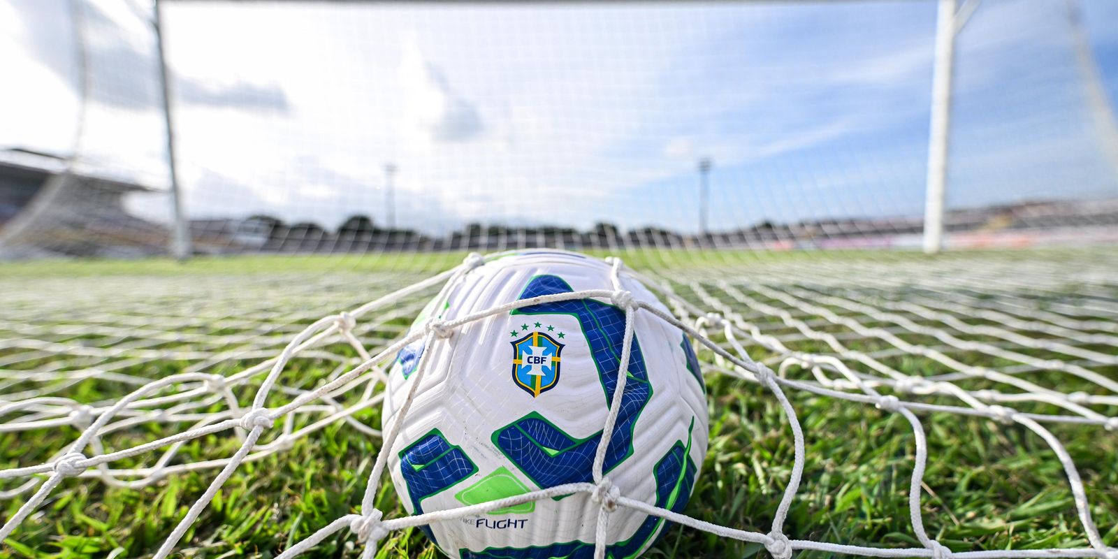 Anúncio Hipotético: TV Brasil e a Previsão de Transmissão de Palmeiras x Atlético-MG no Brasileirão Feminino de 2026
