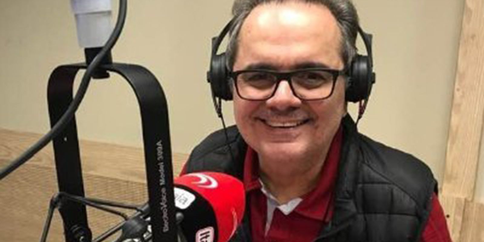 Milton Naves: Ícone do Rádio Esportivo Mineiro Falece aos 70 Anos