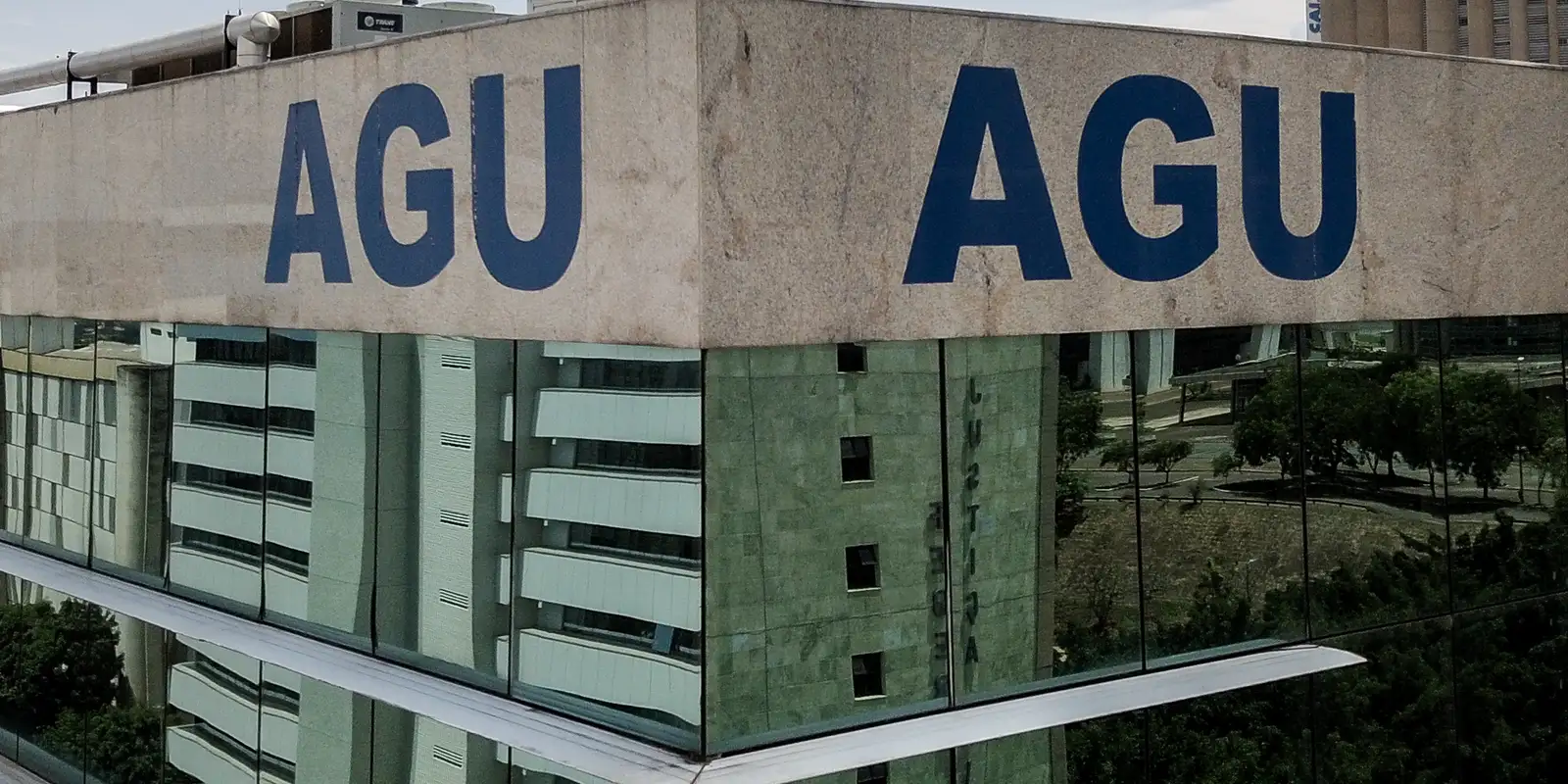 AGU Defende Inconstitucionalidade de Lei que Reduz Penas de Condenados por Atos de 8 de Janeiro