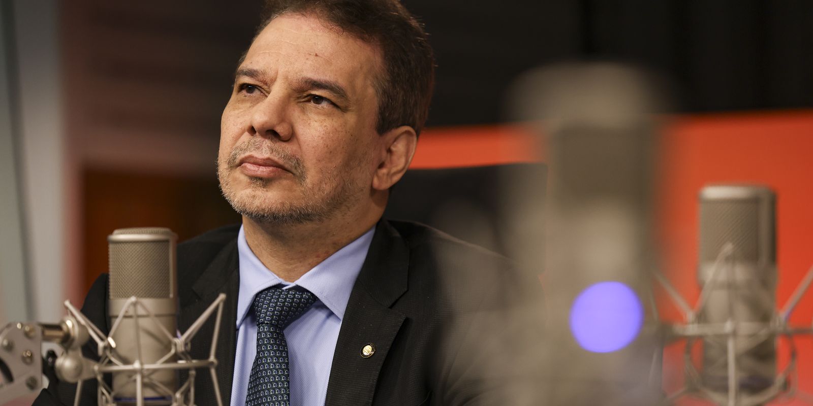 Brasil Contra o Crime Organizado: Ministro Anuncia Foco em Erradicar ‘Escritório do Crime’ dos Presídios