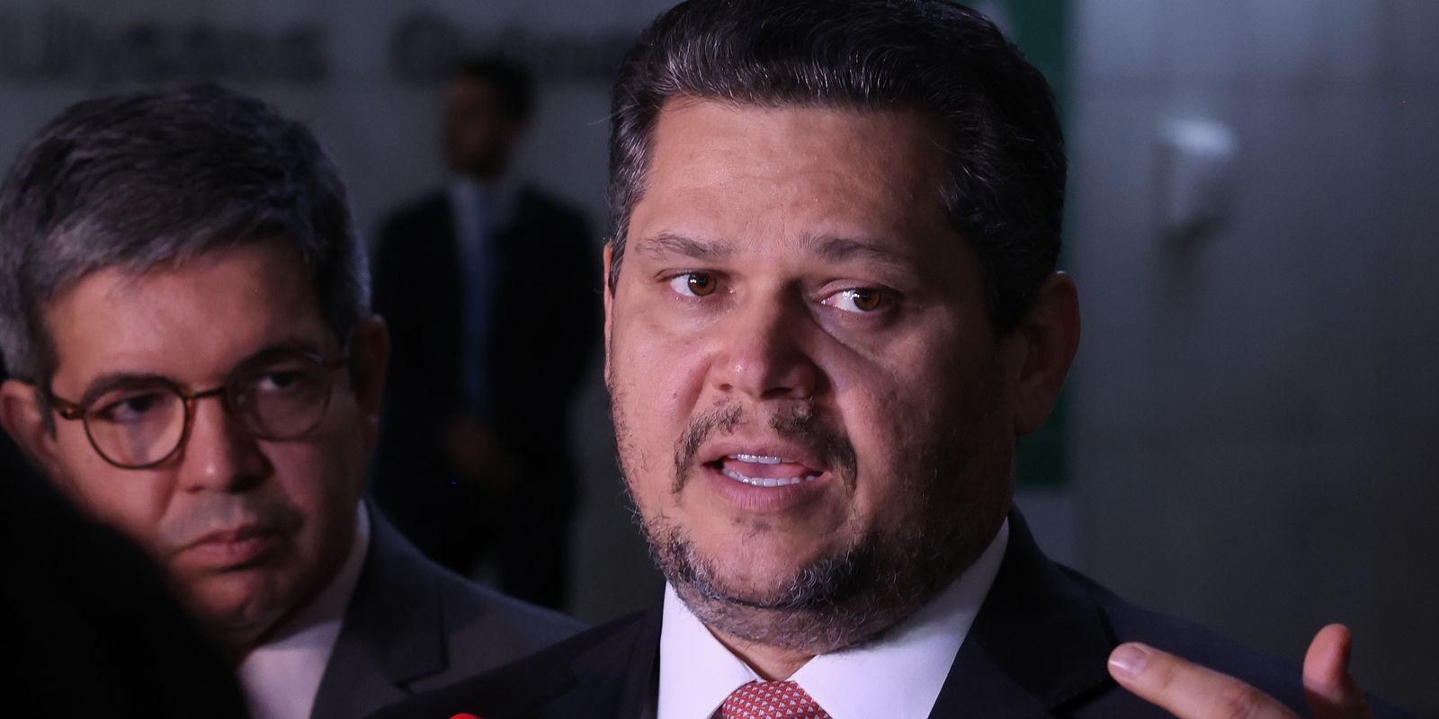 Tramitação da PEC 6×1 Permanece Travada no Senado em Semana de Baixa Atividade