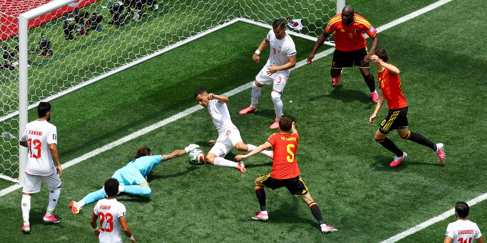 Cenário Fictício: Irã Segura Empate em 0 a 0 Contra a Bélgica na Copa do Mundo de 2026