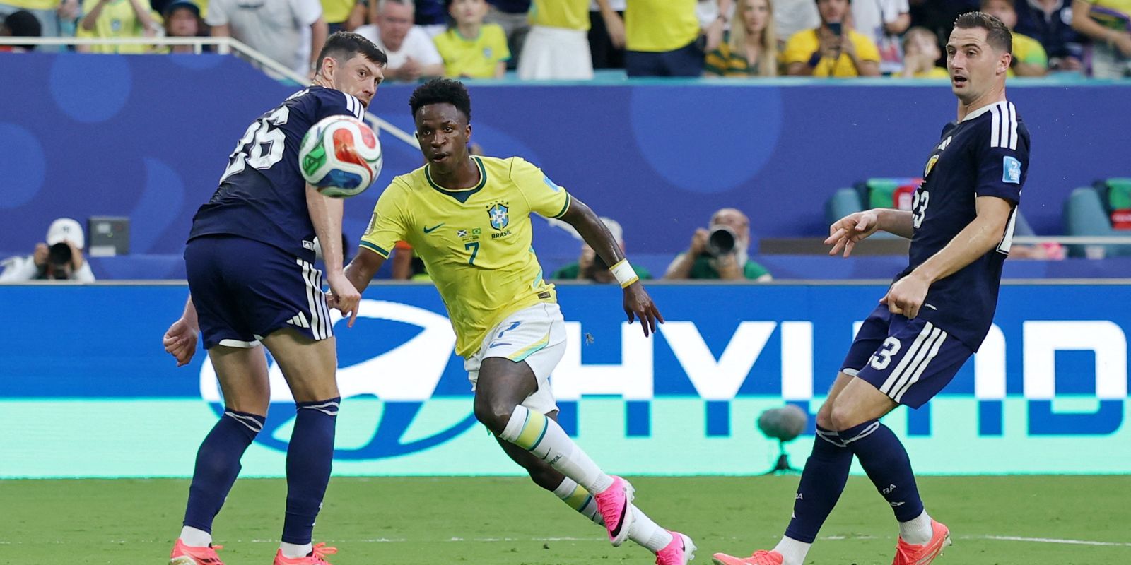 Análise Fictícia: Confrontos da Fase Eliminatória da Copa do Mundo FIFA de 2026