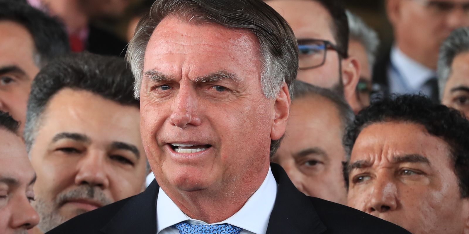 STF: Moraes Autoriza Defesa de Bolsonaro em Depoimento sobre Arma com Segurança