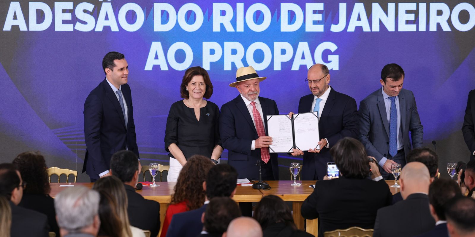 Rio de Janeiro Reduz Dívida em R$ 40 Bilhões com Adesão a Novo Programa Federal