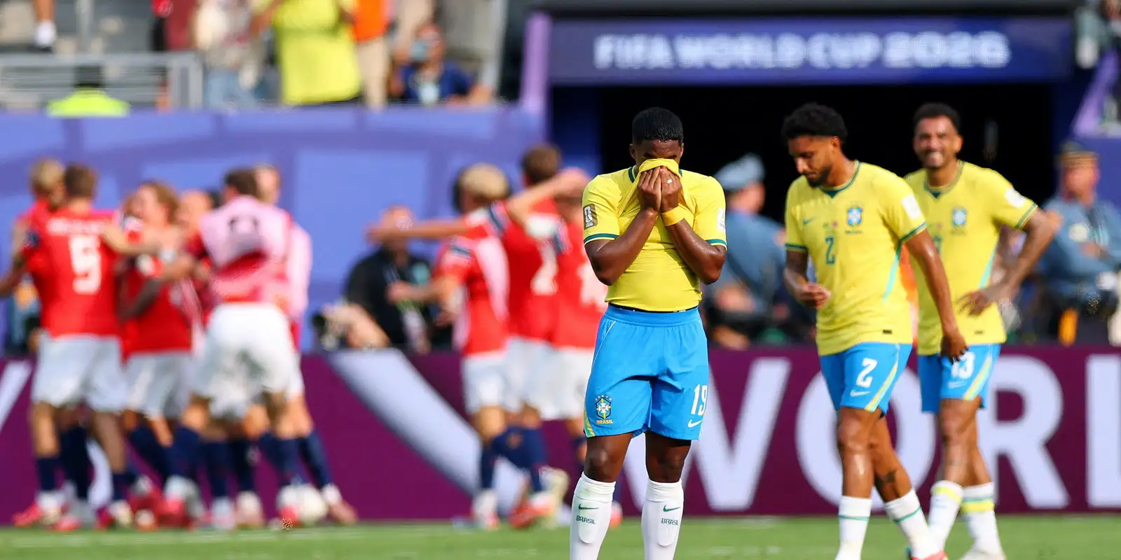 Eliminação Hipotética do Brasil na Copa do Mundo Gera Críticas em Jornais Internacionais