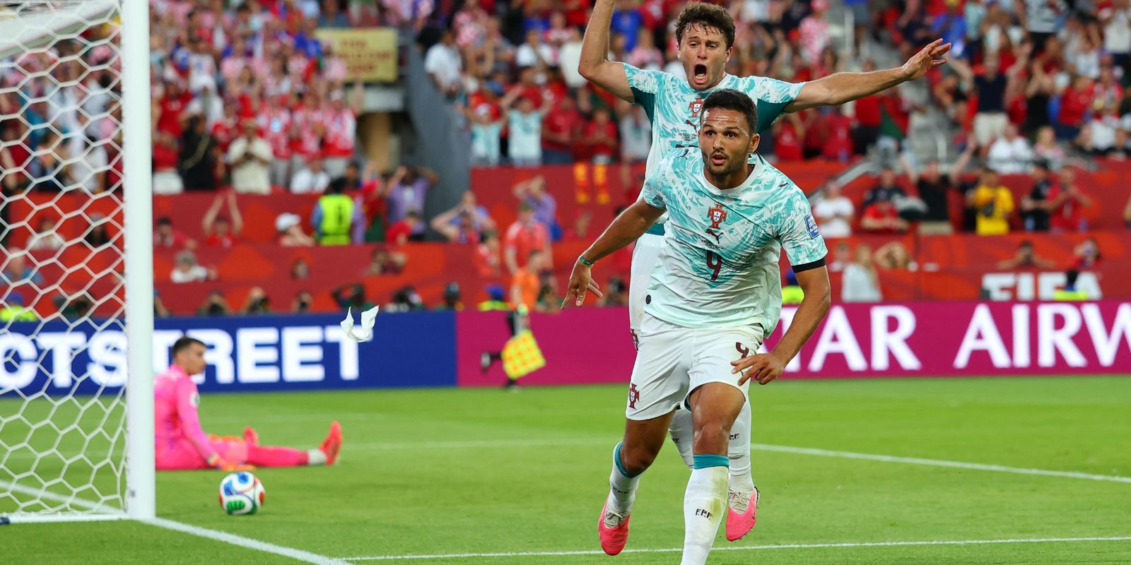 Copa do Mundo 2026 (Cenário Hipotético): Portugal Vence Croácia em Virada Emocionante e Garante Vaga nas Oitavas de Final