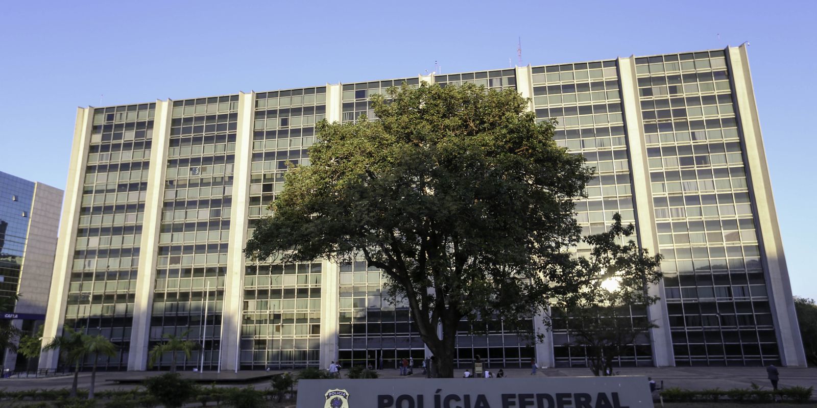 Operação Exchange: Polícia Federal Combate Lavagem de R$ 10 Bilhões Ligada ao PCC